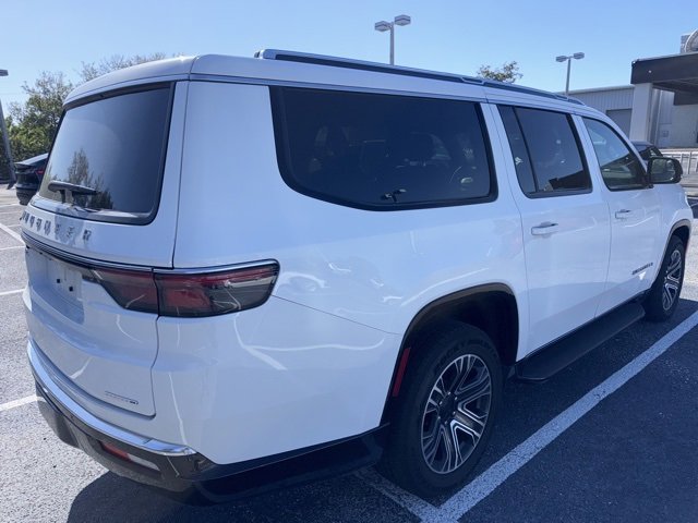 Used 2024 Jeep Wagoneer L Series II w/ Flexible Seating Group image 4