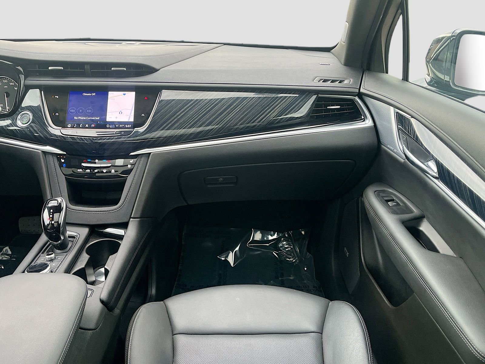 Used 2024 Cadillac XT6 Premium Luxury image 25