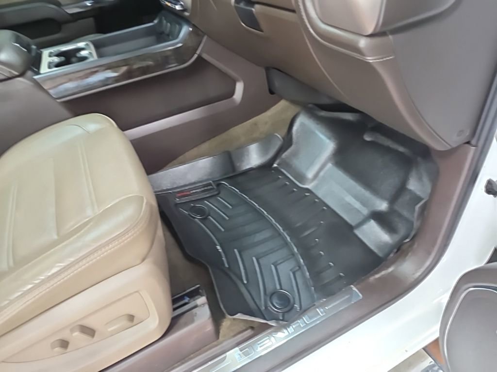 Used 2016 GMC Sierra 2500 Denali w/ Duramax Plus Package image 11