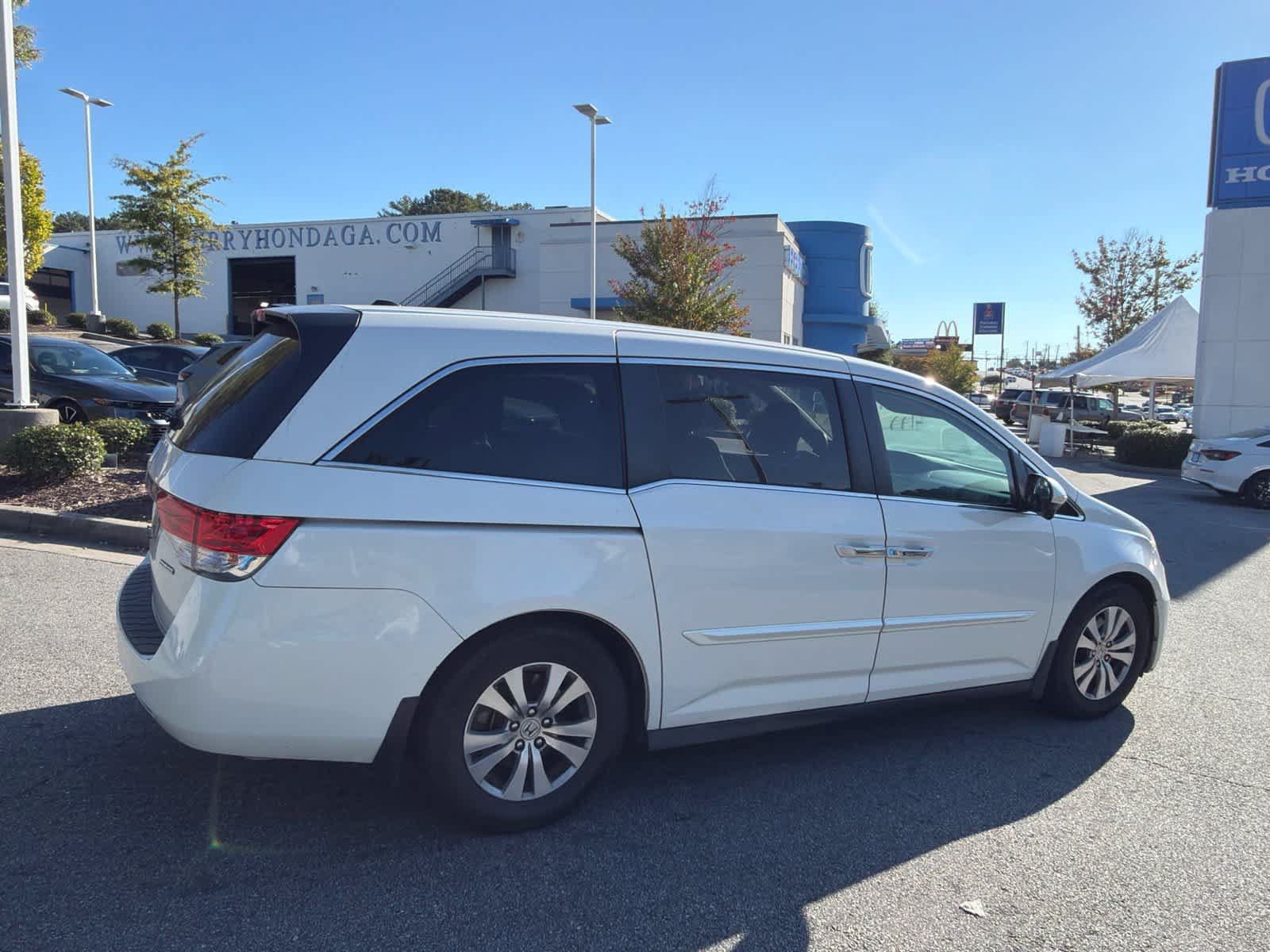 Used 2016 Honda Odyssey SE image 11