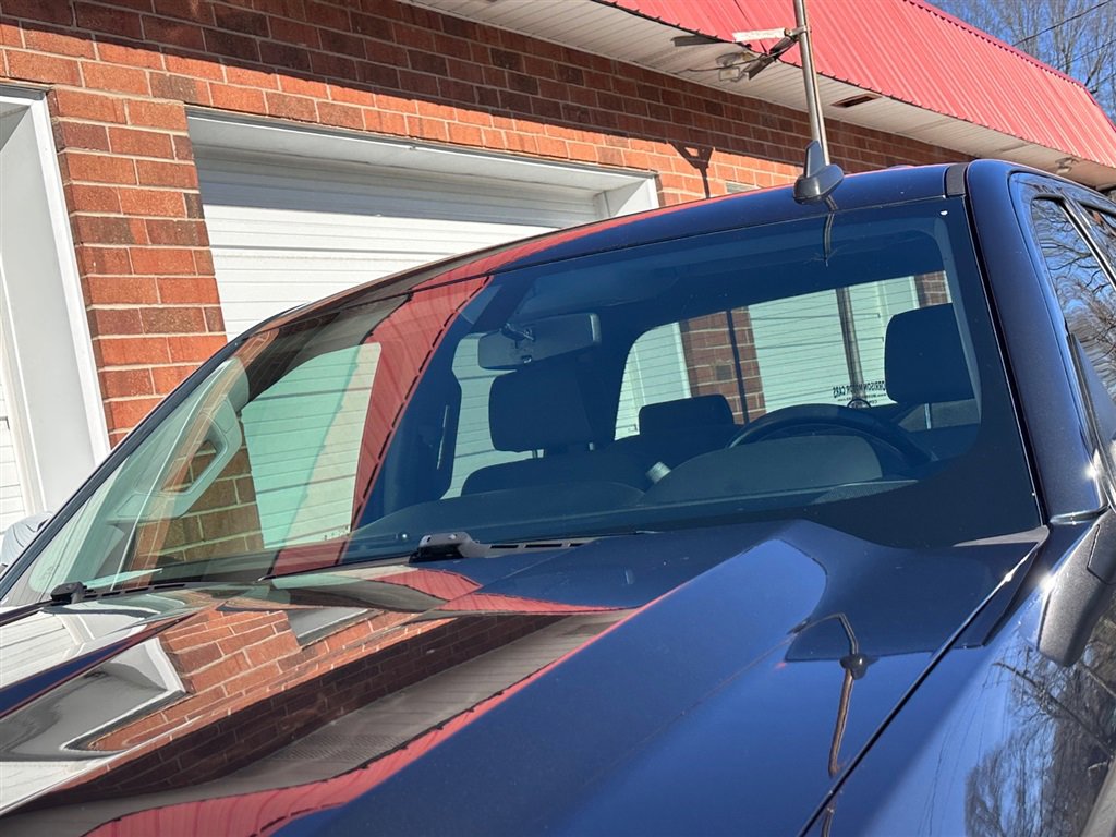 Used 2018 Chevrolet Silverado 1500 LT w/ All Star Edition image 20