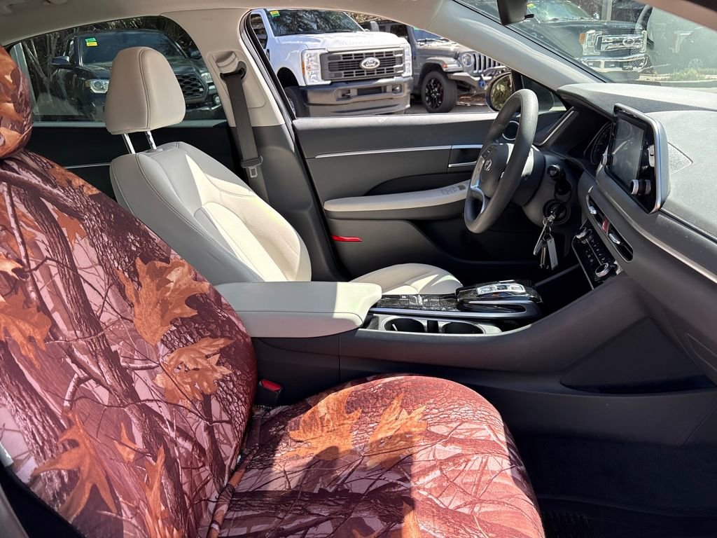 Used 2023 Hyundai Sonata SE w/ Cargo Package image 28