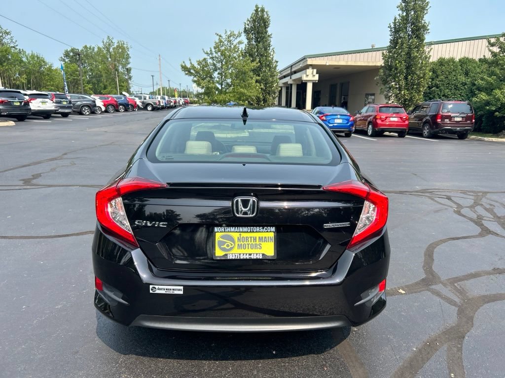 Used 2017 Honda Civic Touring image 6