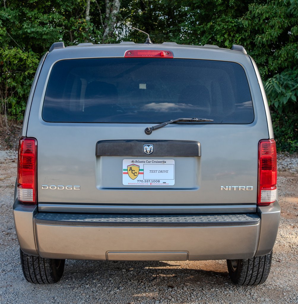 Used 2011 Dodge Nitro Heat RWD image 4