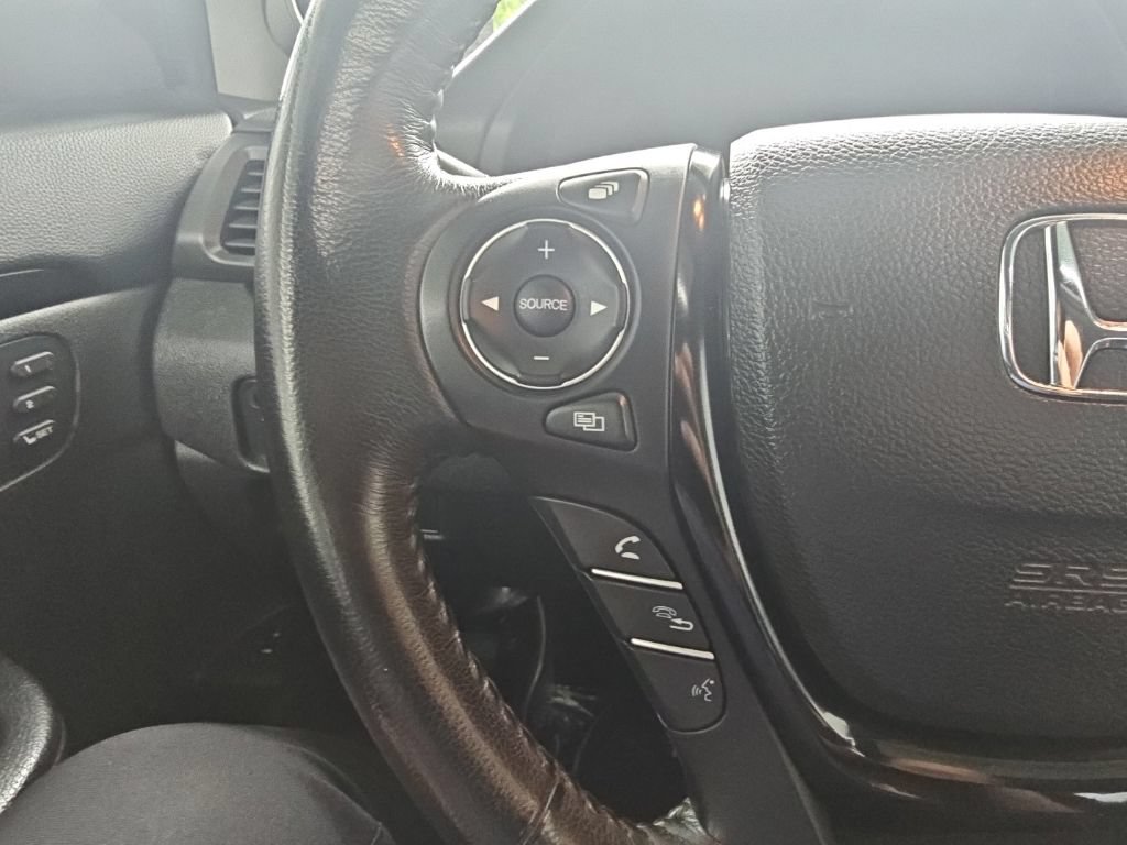 Used 2016 Honda Pilot Touring image 18