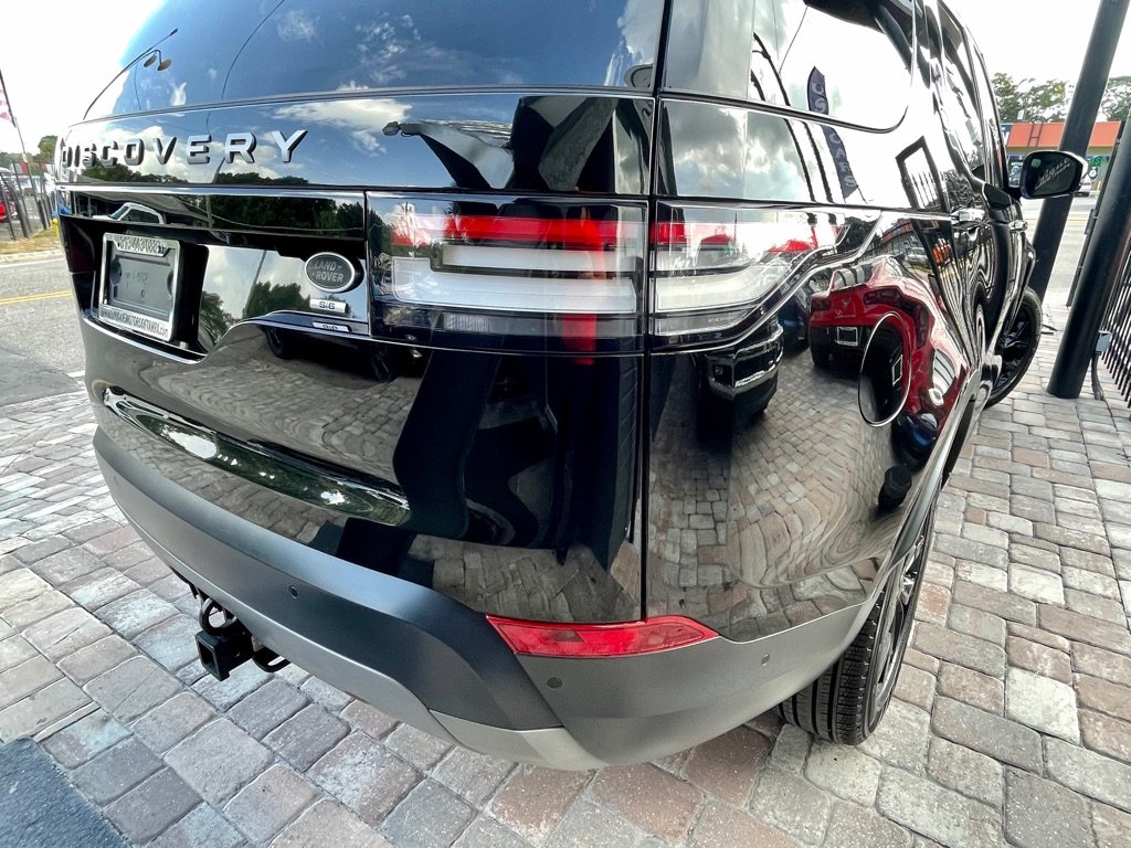 Used 2017 Land Rover Discovery SE AWD/4WD image 25