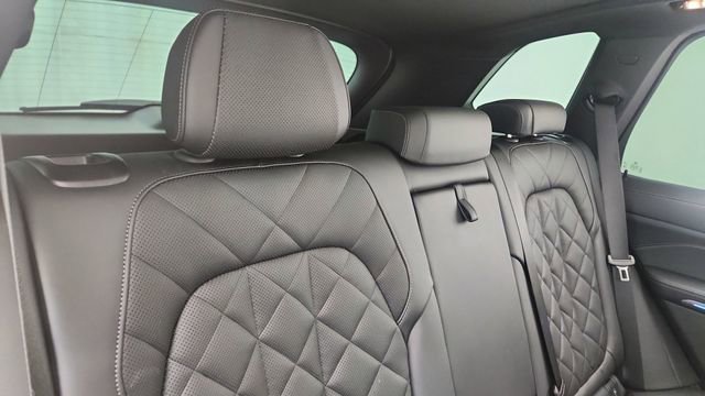 Used 2025 BMW X5 xDrive40i w/ M Sport Package image 27