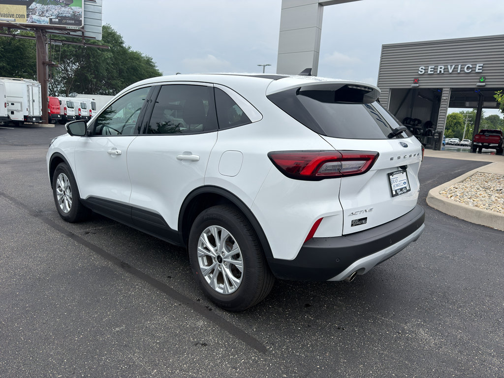 Used 2023 Ford Escape Active w/ Tech Pack #2 AWD/4WD image 8