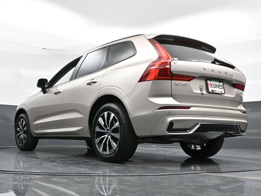 New 2025 Volvo XC60 B5 Core w/ Protection Package Premier image 45