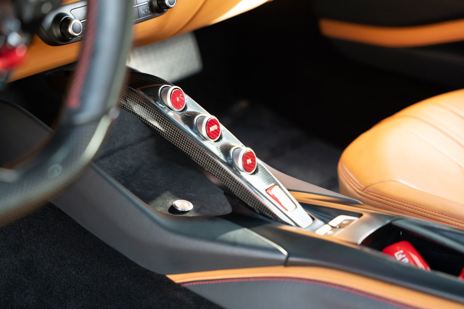 Used 2018 Ferrari 812 Superfast image 21