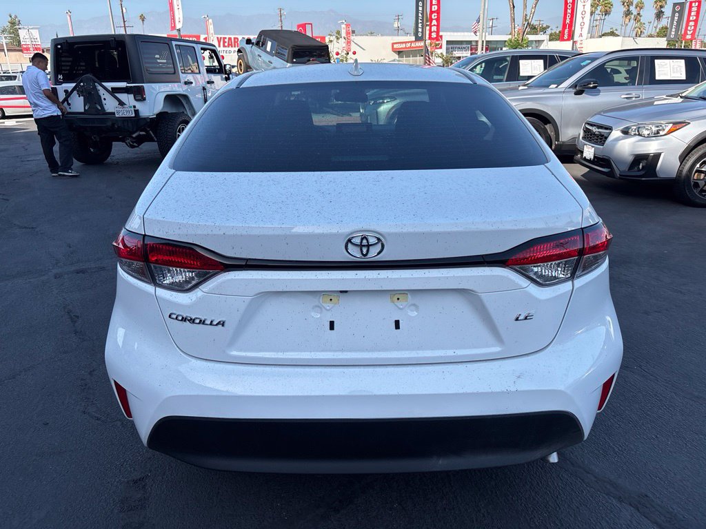 Used 2025 Toyota Corolla LE FWD image 5