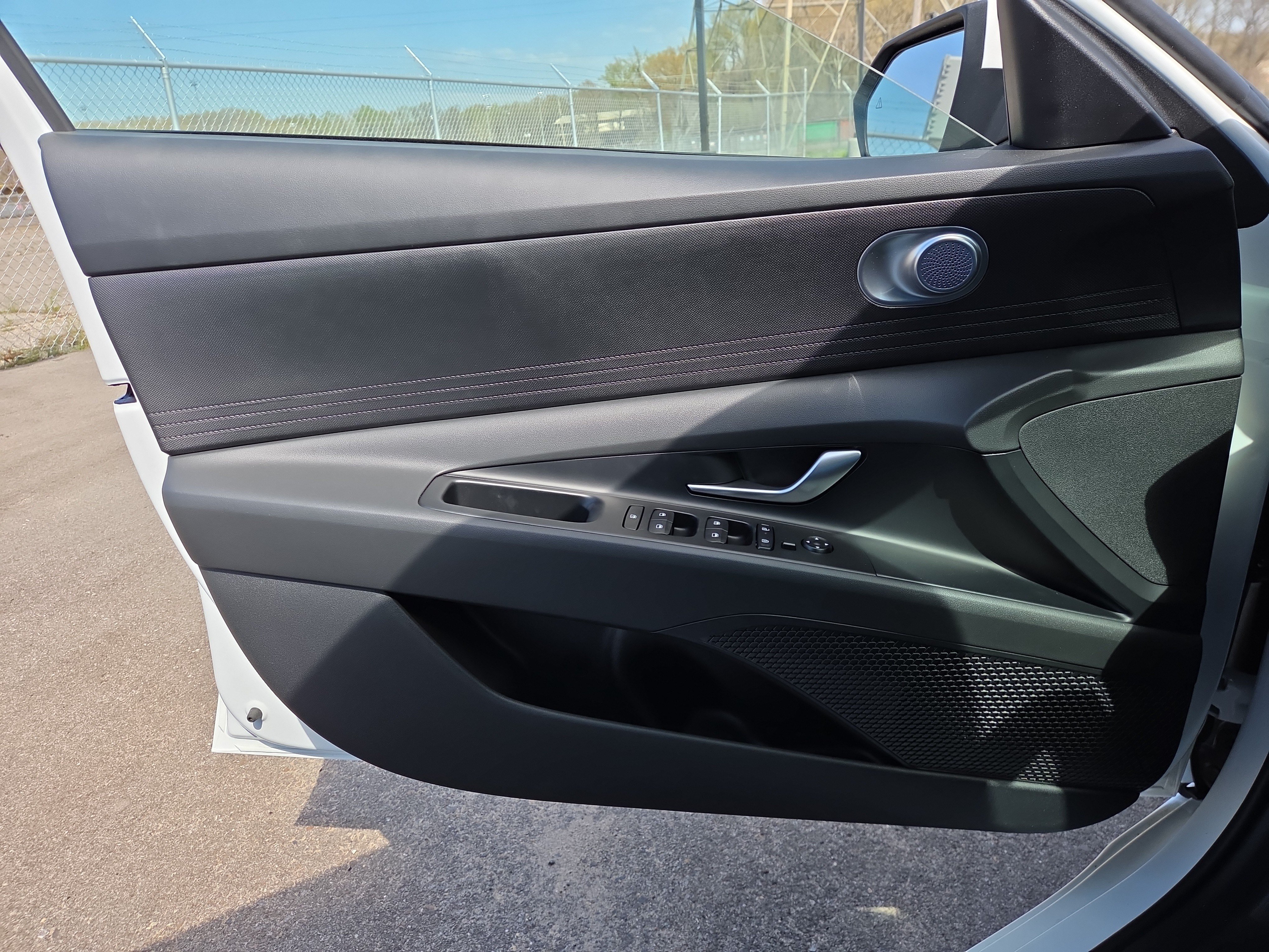 New 2026 Hyundai Elantra SE FWD image 8