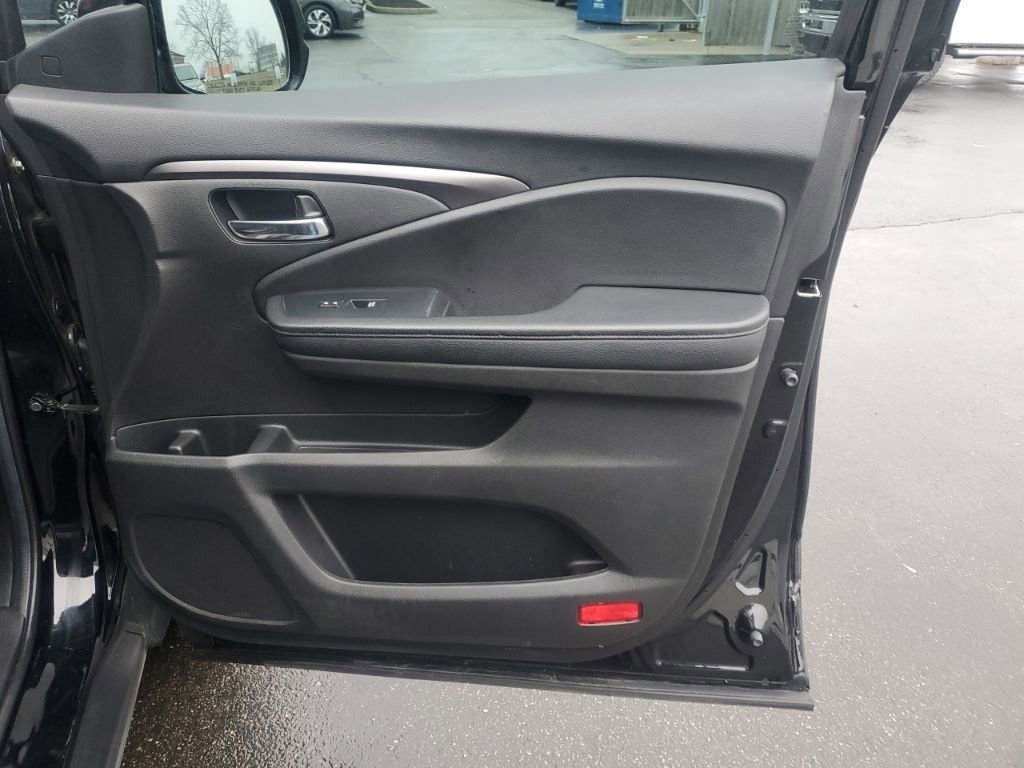 Used 2022 Honda Pilot Sport image 31