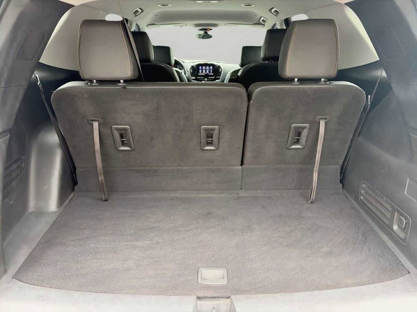 Used 2020 Chevrolet Traverse LT FWD image 7