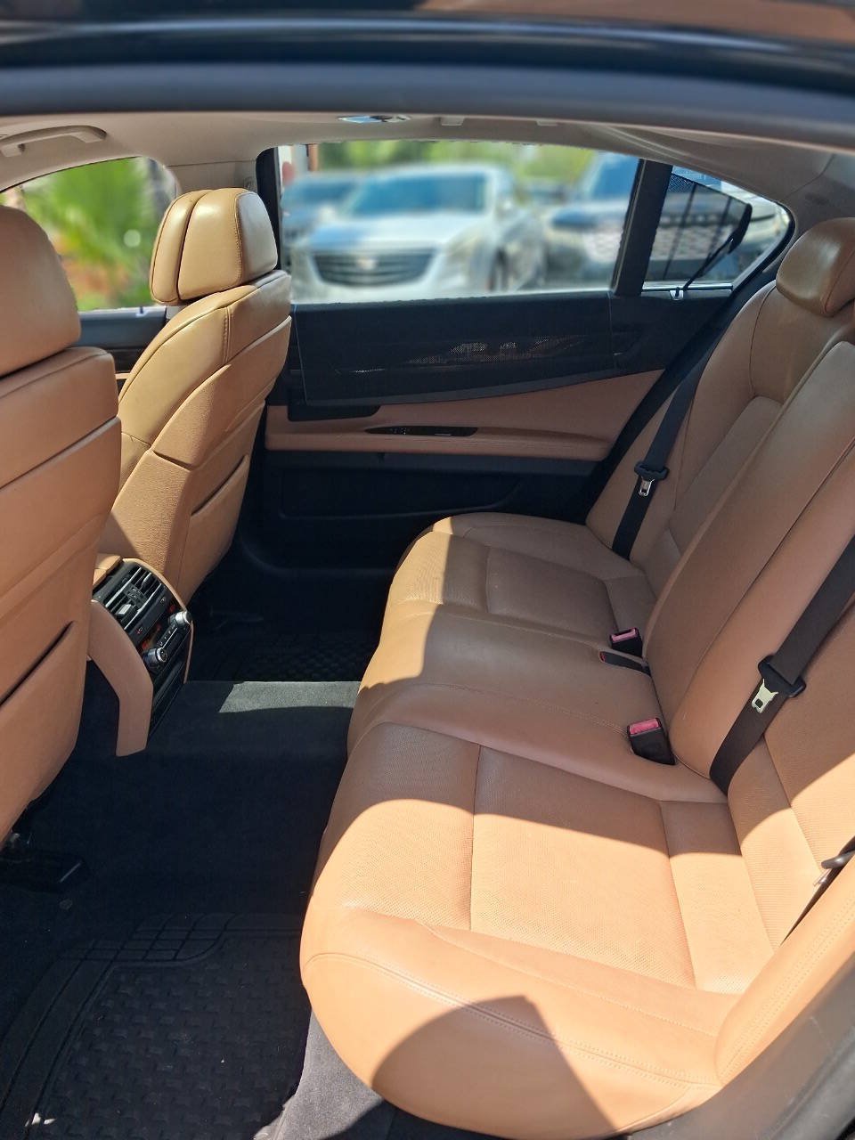 Used 2012 BMW 750Li RWD image 17
