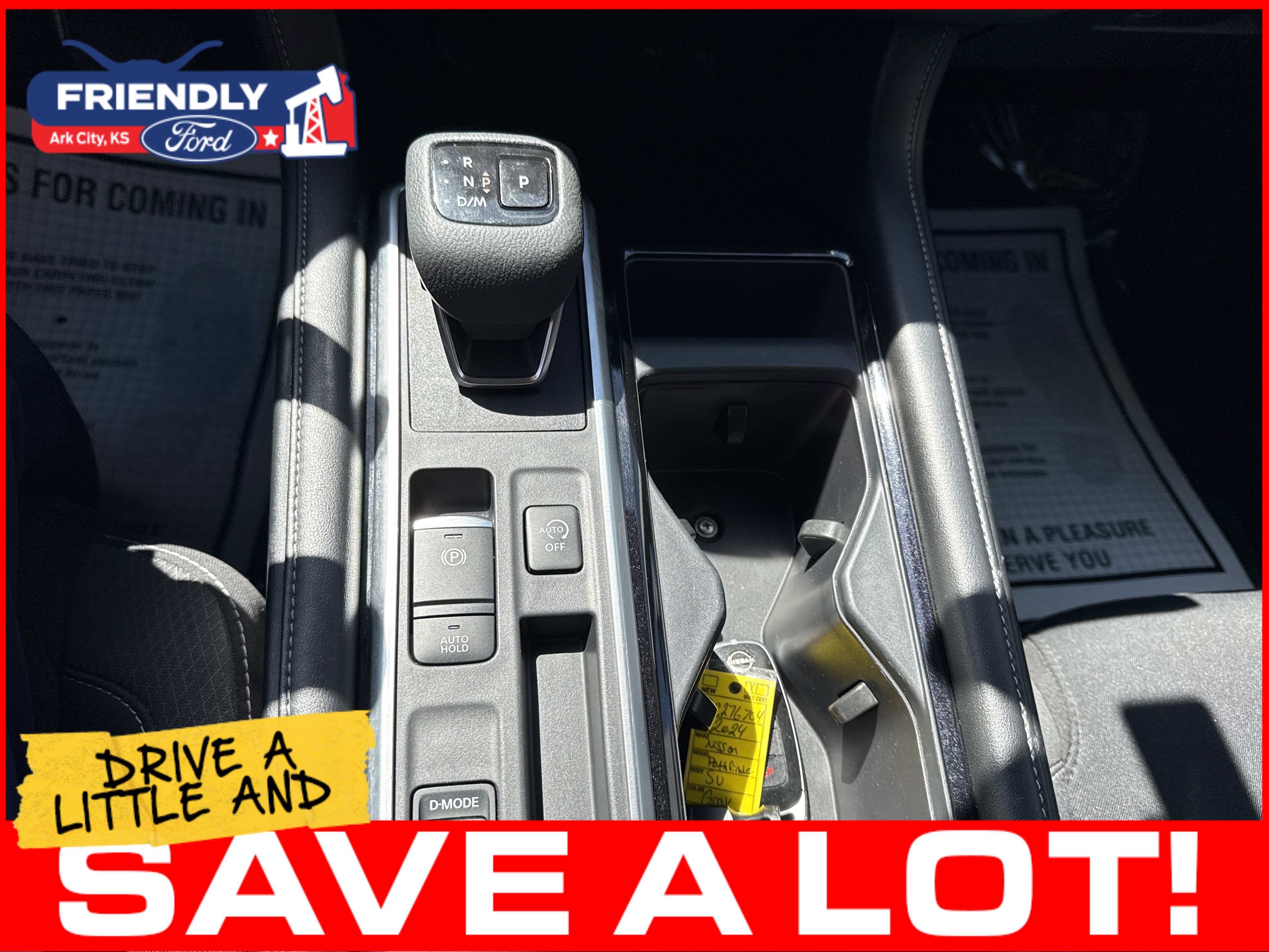Used 2024 Nissan Pathfinder SV FWD image 14