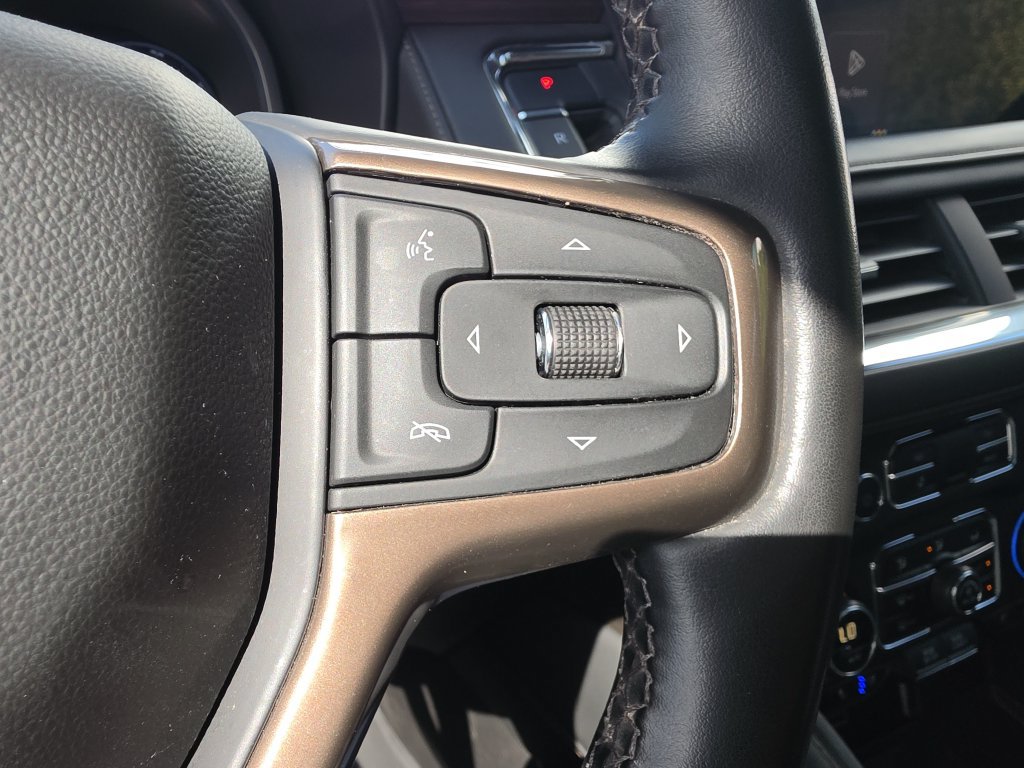 Used 2023 Chevrolet Suburban High Country w/ LPO, Illumination Package RWD image 24