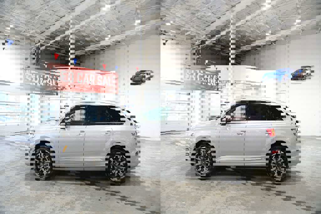 Used 2017 Audi Q7 3.0T Prestige image 6