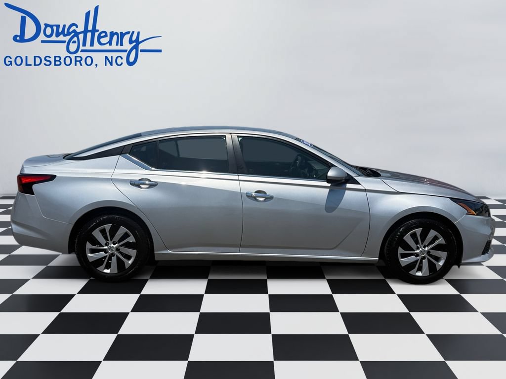 Used 2022 Nissan Altima 2.5 S FWD image 6