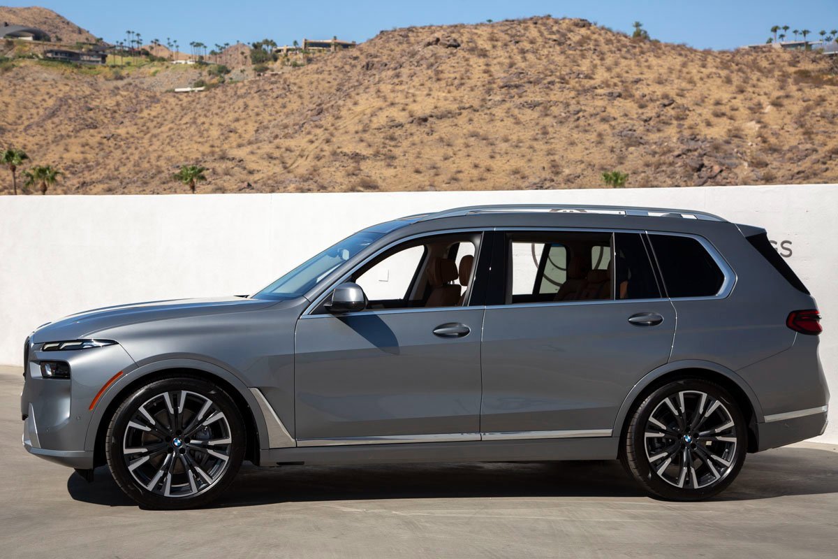 New 2026 BMW X7 xDrive40i w/ Executive Package image 3