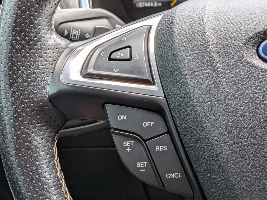 Used 2021 Ford Edge ST image 24