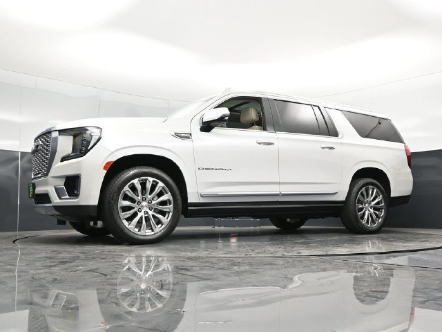 Used 2022 GMC Yukon XL Denali AWD/4WD image 60