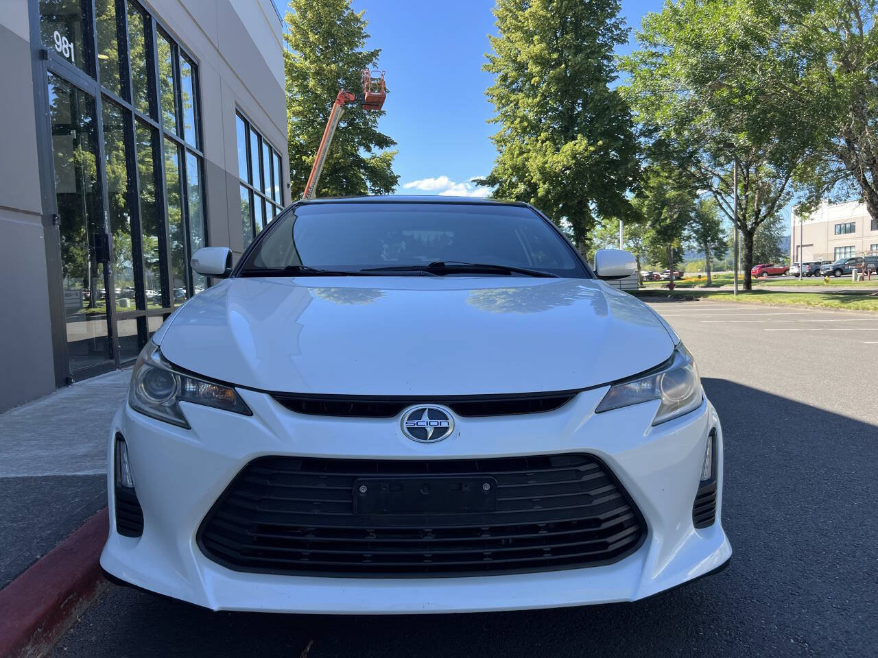 Used 2015 Scion tC FWD image 2