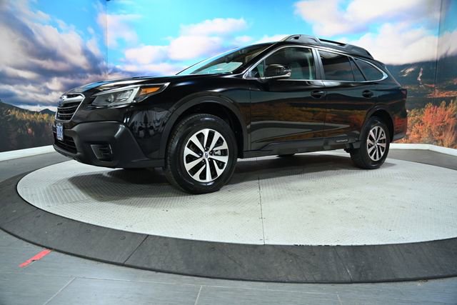 Used 2021 Subaru Outback Premium image 4