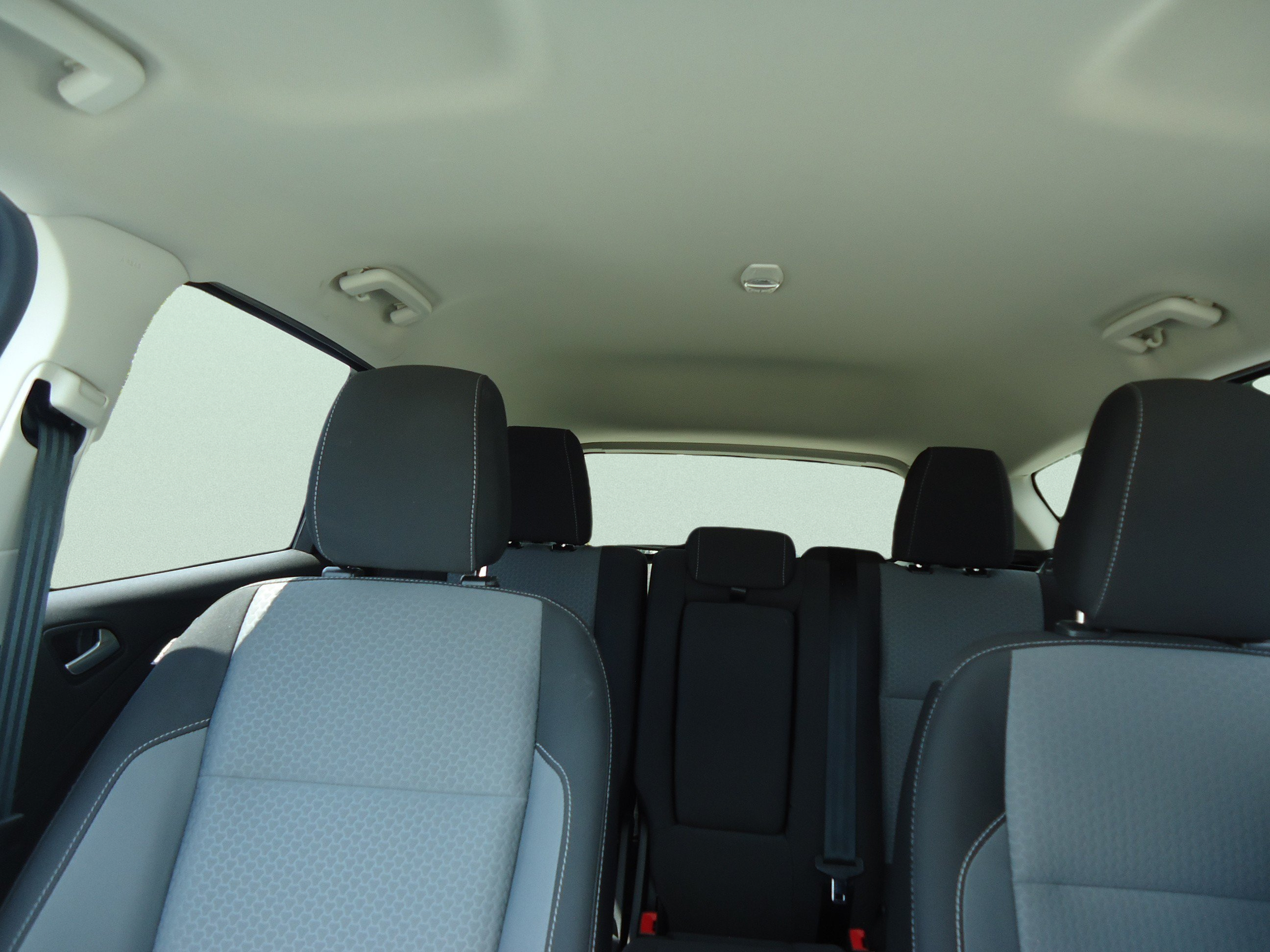 Used 2018 Ford Escape SE w/ SE Sync 3 Package AWD/4WD image 26