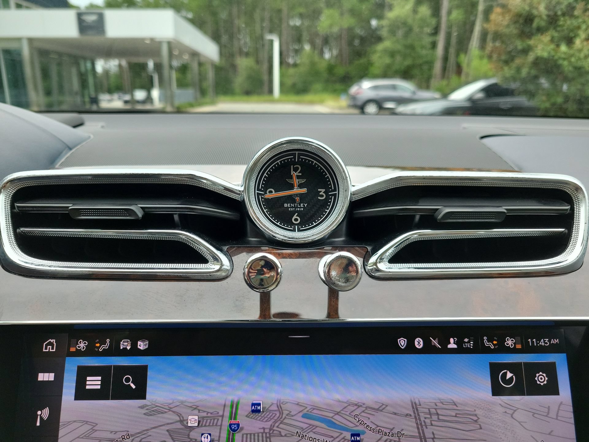 Certified 2022 Bentley Bentayga AWD/4WD image 44