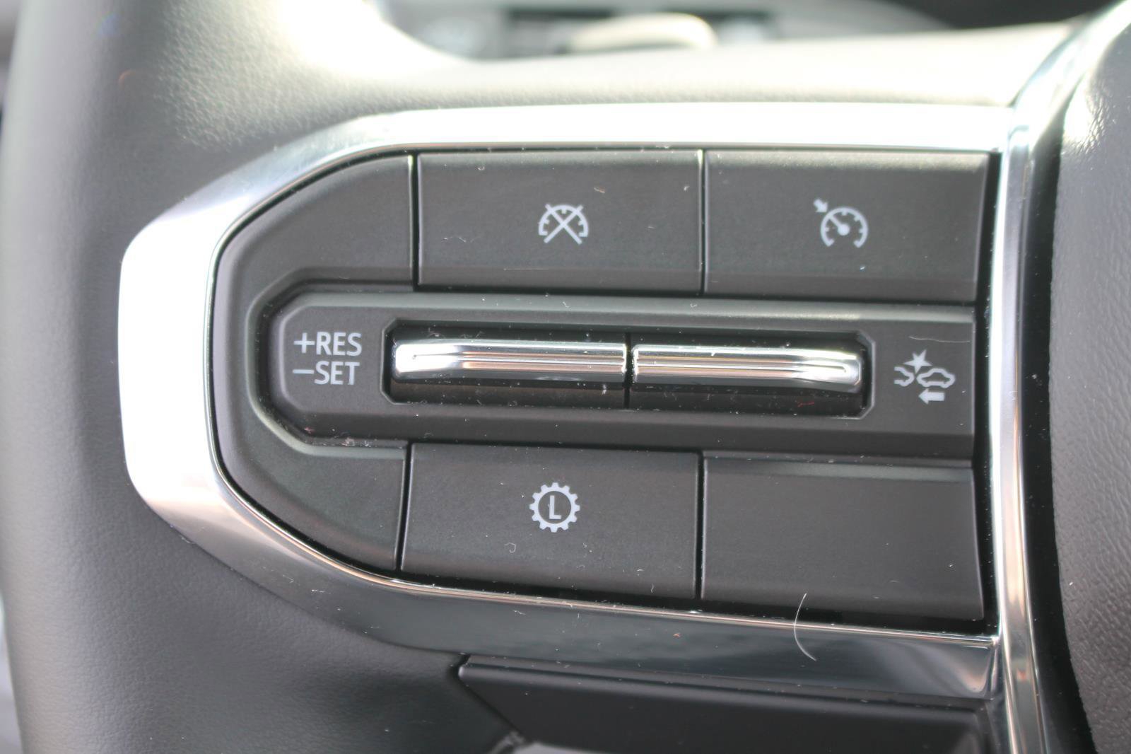 New 2025 GMC Acadia Elevation w/ Elevation Premium Package image 18