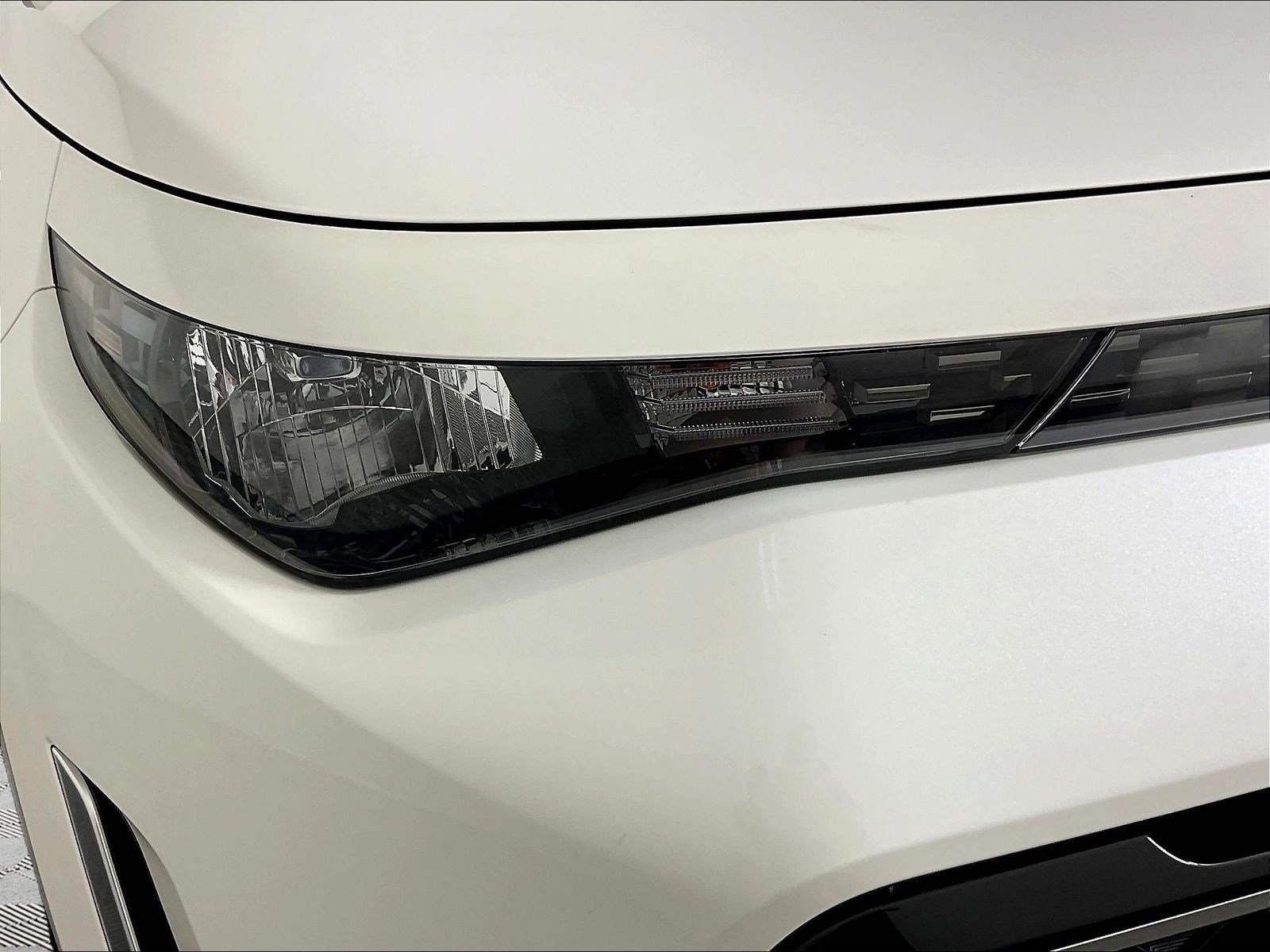 Used 2024 Kia Soul EX w/ Option Group 015 FWD image 32
