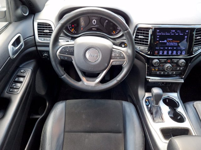 Used 2019 Jeep Grand Cherokee Altitude AWD/4WD image 12