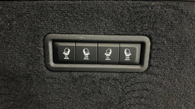 Used 2023 Jeep Grand Wagoneer Series II image 26