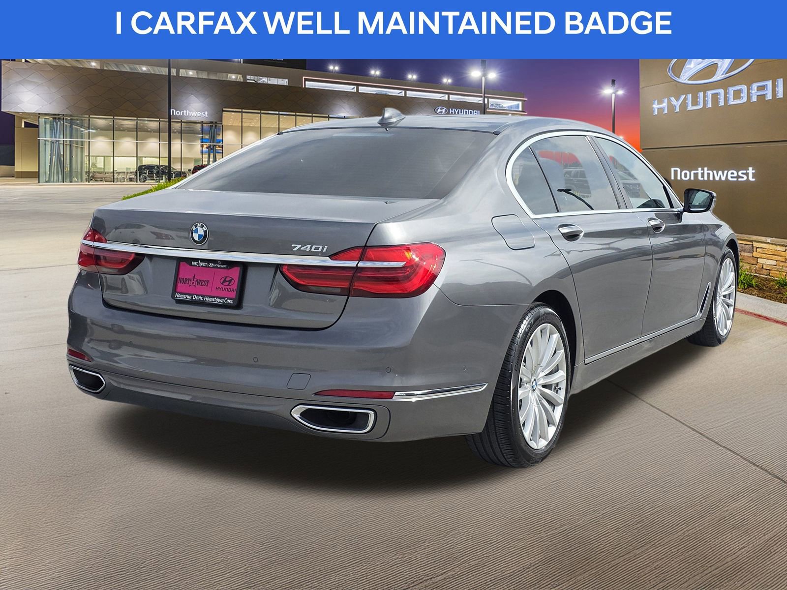 Used 2017 BMW 740i image 7