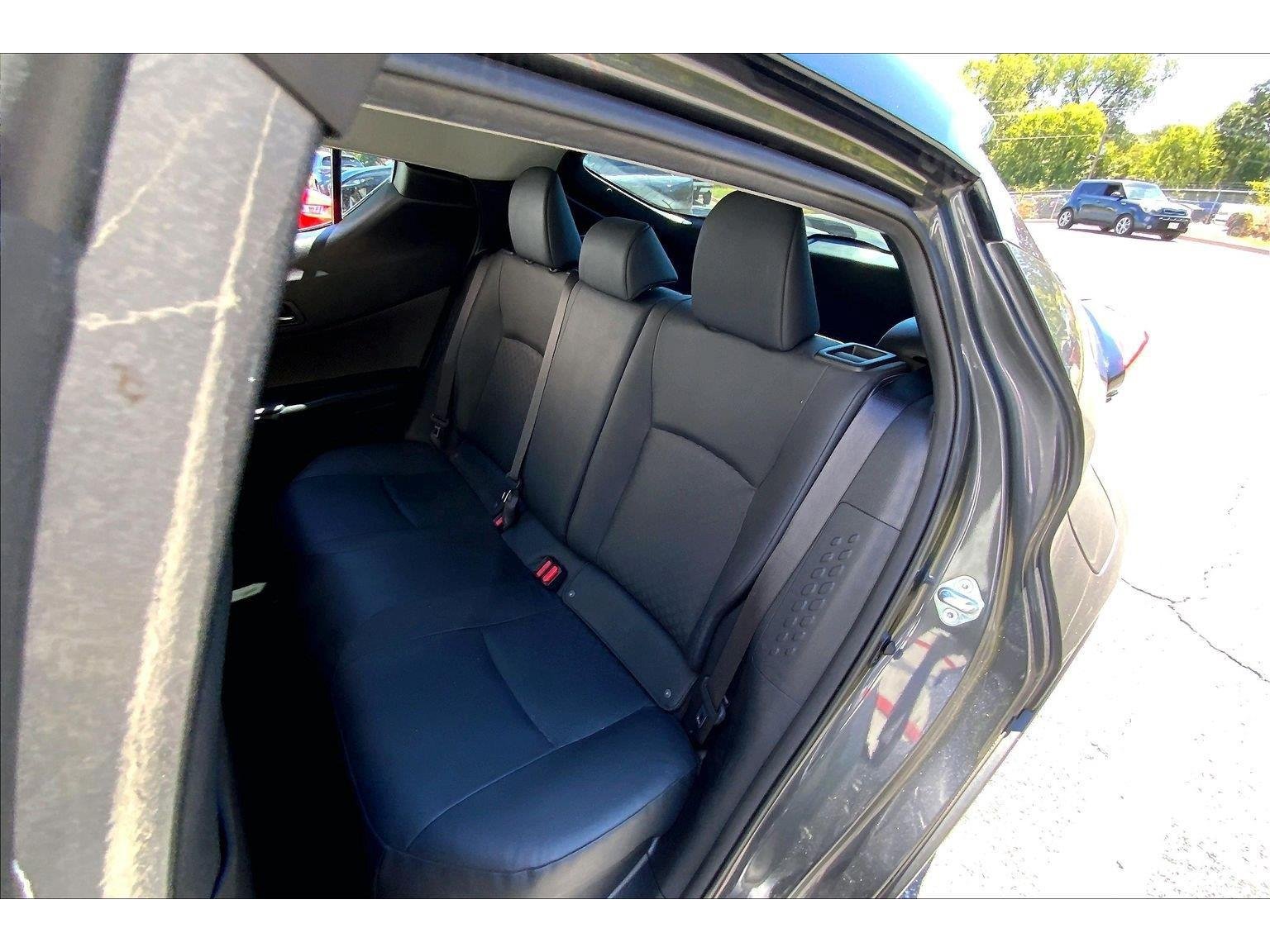 Used 2022 Toyota C-HR Limited FWD image 24