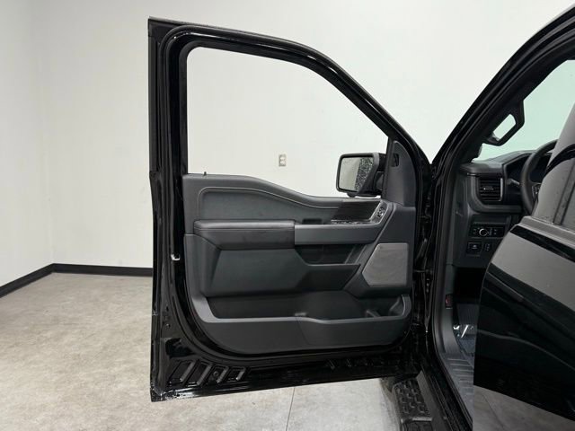 New 2025 Ford F150 Lightning Lariat image 12