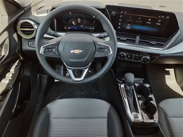New 2026 Chevrolet Trax LT w/ LT Convenience Package FWD image 5