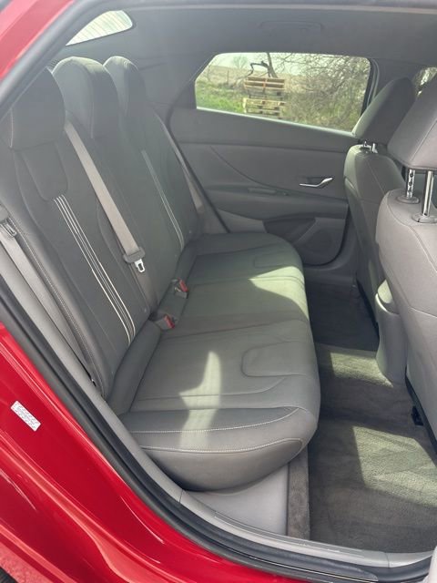 Used 2023 Hyundai Elantra SEL image 43