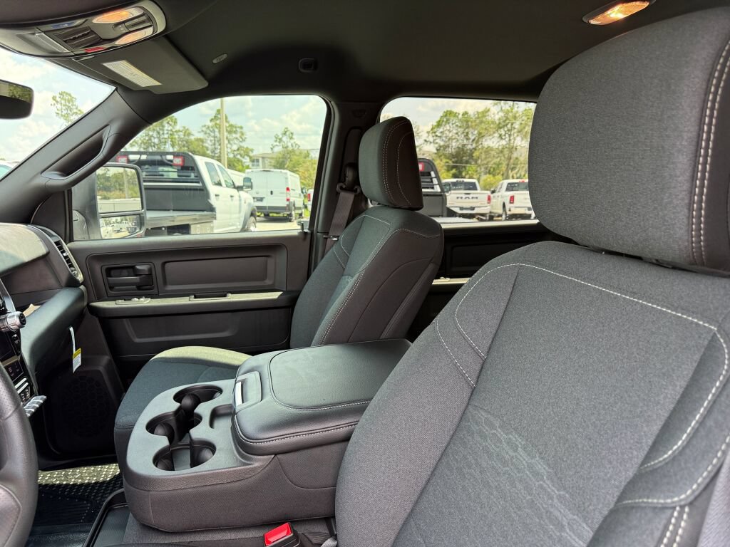 New 2026 RAM 3500 Tradesman AWD/4WD image 21