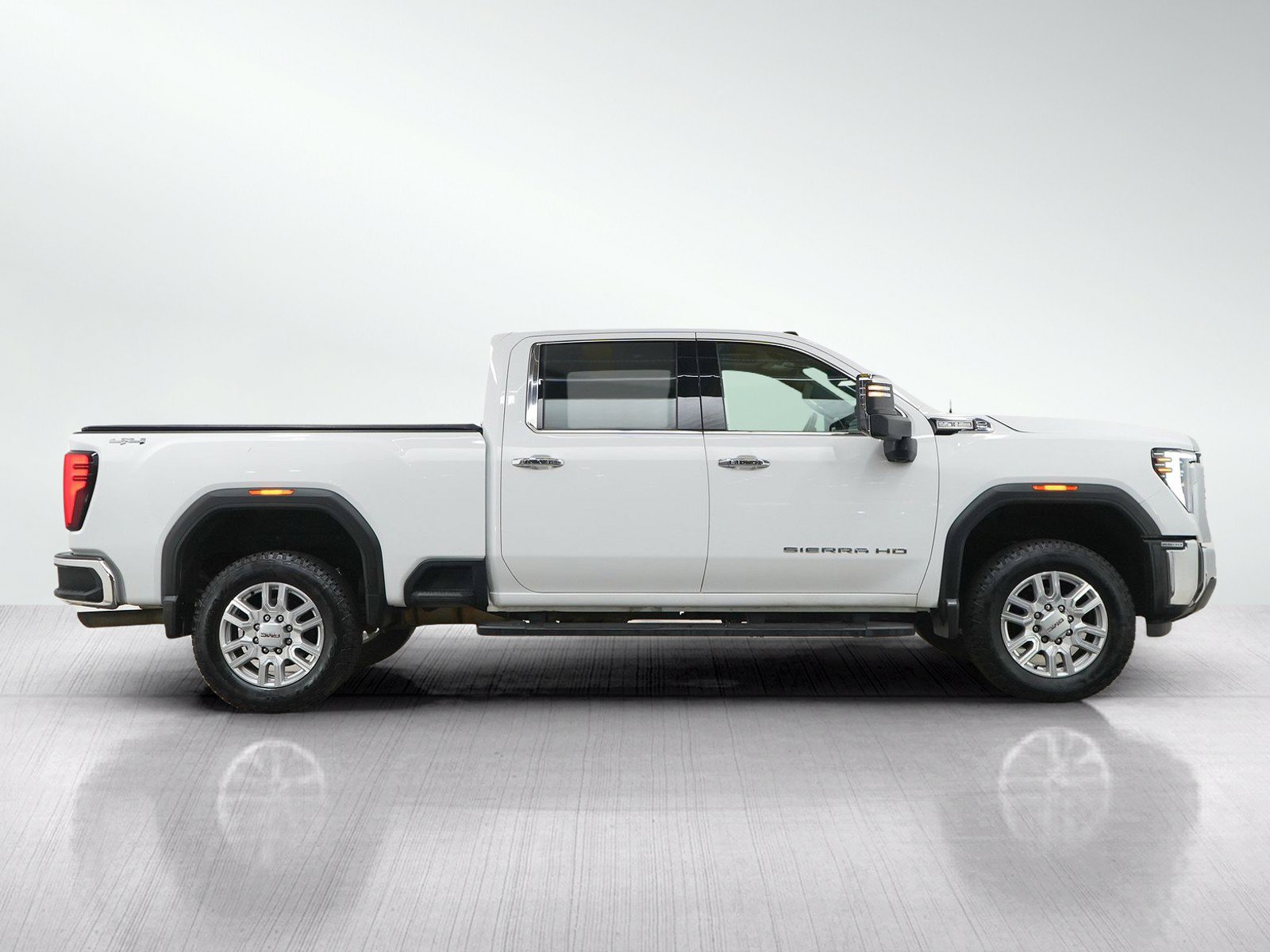 Used 2024 GMC Sierra 2500 SLT w/ SLT Convenience Package AWD/4WD image 7