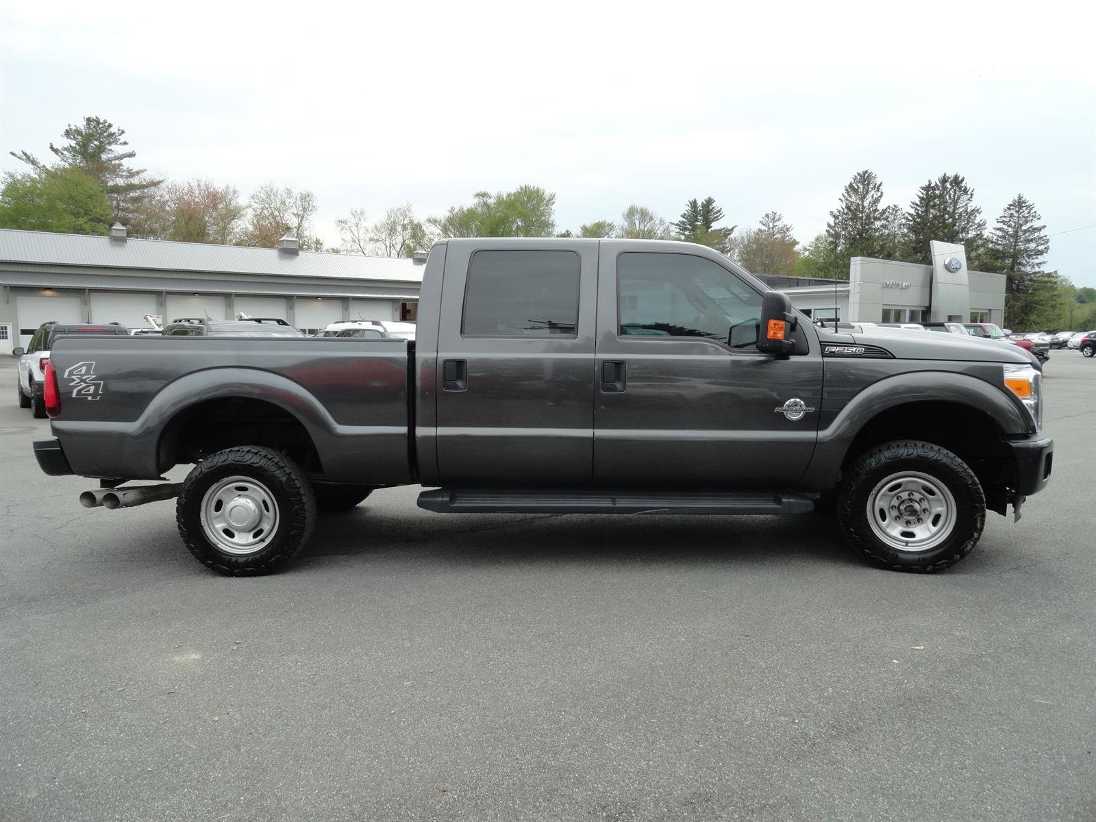 Used 2015 Ford F250 XL w/ Power Equipment Group AWD/4WD image 4