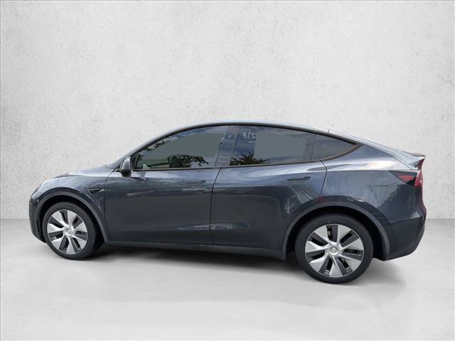 Used 2024 Tesla Model Y Long Range AWD/4WD image 9