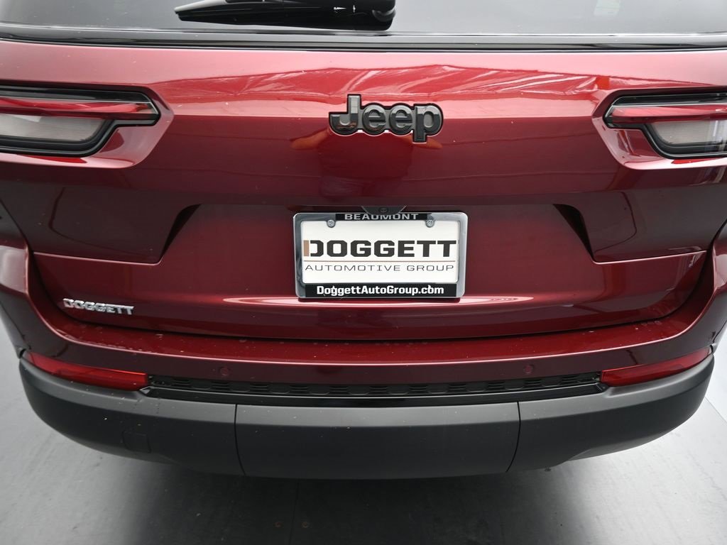 New 2025 Jeep Grand Cherokee L Altitude image 12