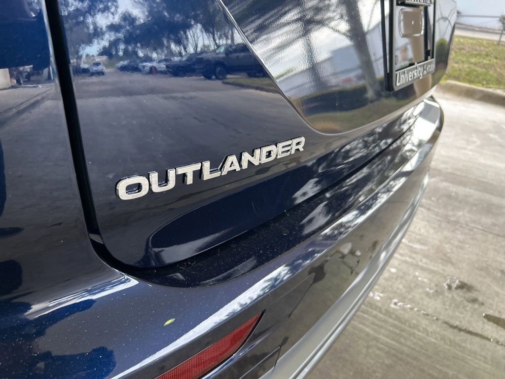 New 2026 Mitsubishi Outlander SE image 18