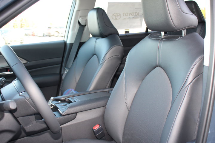 New 2026 Toyota Grand Highlander XLE FWD image 9