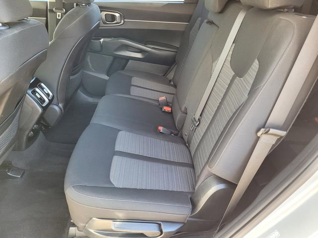 Used 2021 Kia Sorento LX image 17