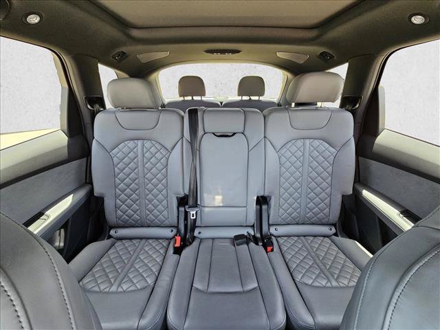 Used 2024 Audi SQ7 Premium Plus AWD/4WD image 14