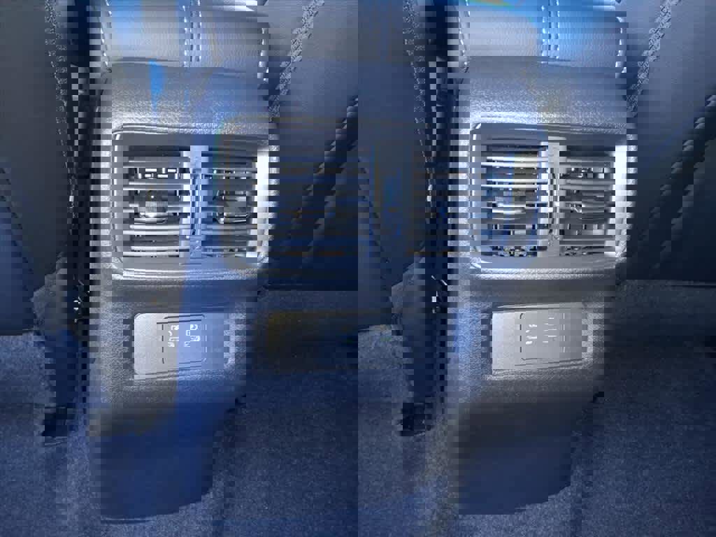 Used 2025 Nissan Murano SV image 18