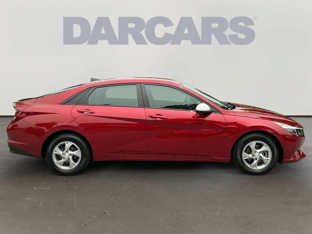 Used 2023 Hyundai Elantra SE FWD image 8